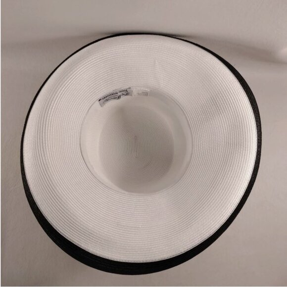 New Fine Millinery Collection by August Accessories Hat - Picture 3 of 5